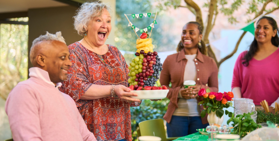 Seasonal bake ideas, guess the weight of the cake